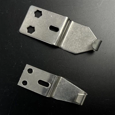 Pusmėnulio užrakto laikiklio kablio aparatūra